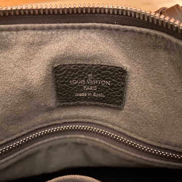 Louis Vuitton Beauborg Hobo MM Bag - Mahina - Picture 7 of 12